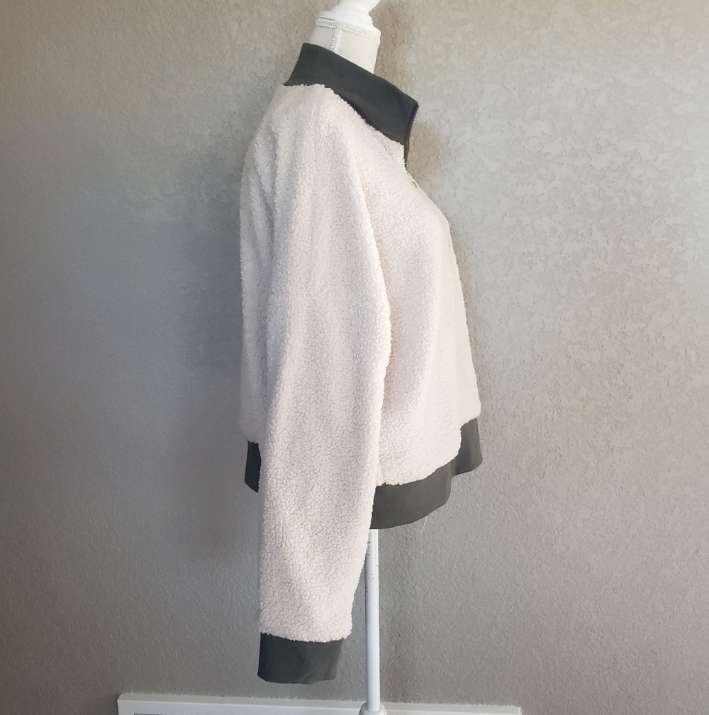 Fabletics sherpa half-zip jacket - Picture 3 of 9